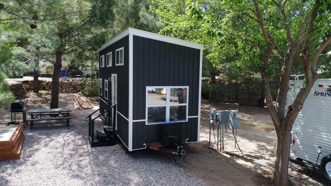Hygge Tiny Home Hue-Gah Leeds Extérieur photo